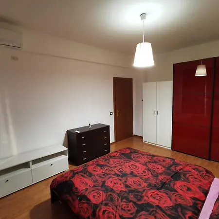Apartment A Few Minutes From The Center And Colosseum-2